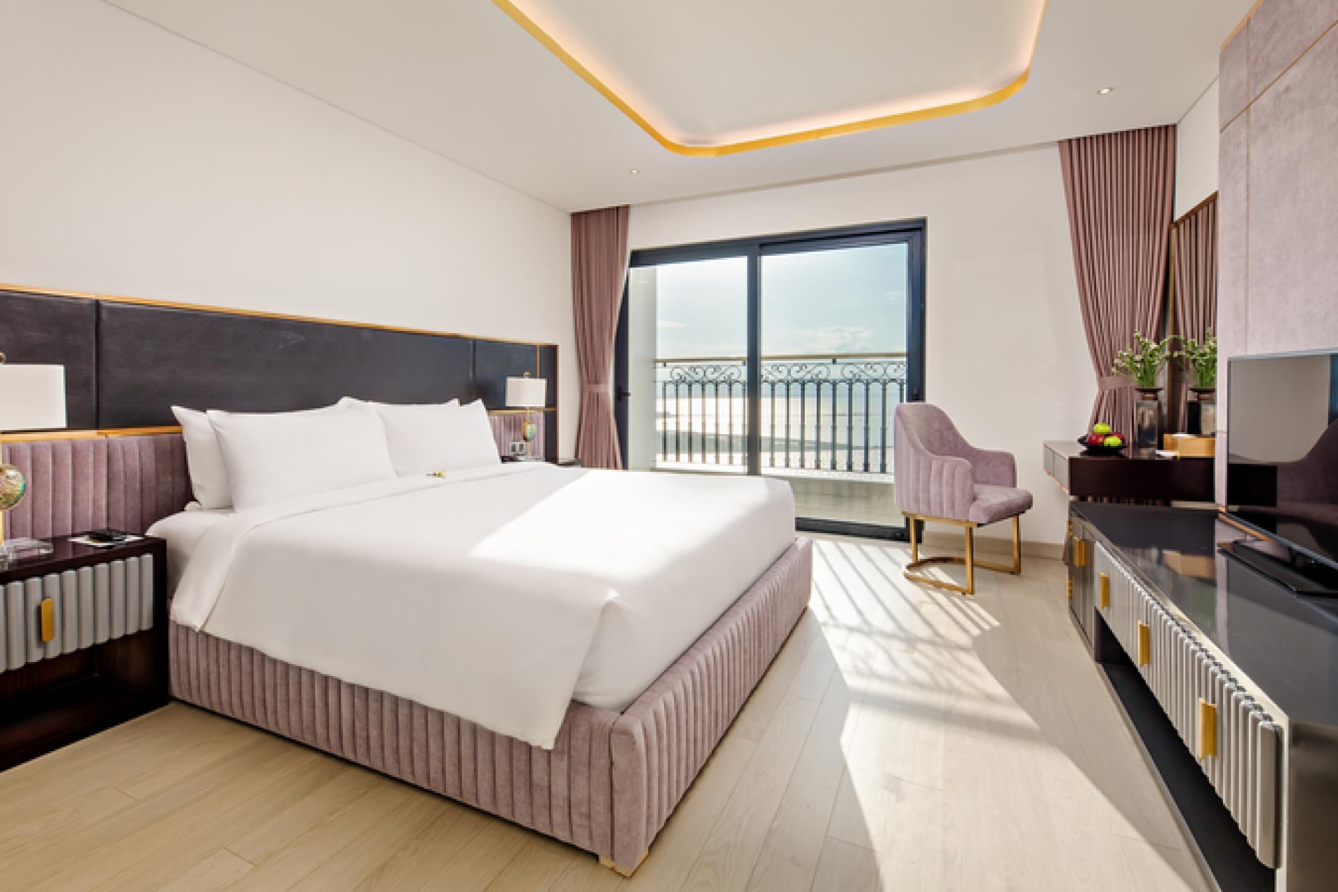 KHÁCH SẠN GOLDEN BAY ĐÀ NẴNG 9