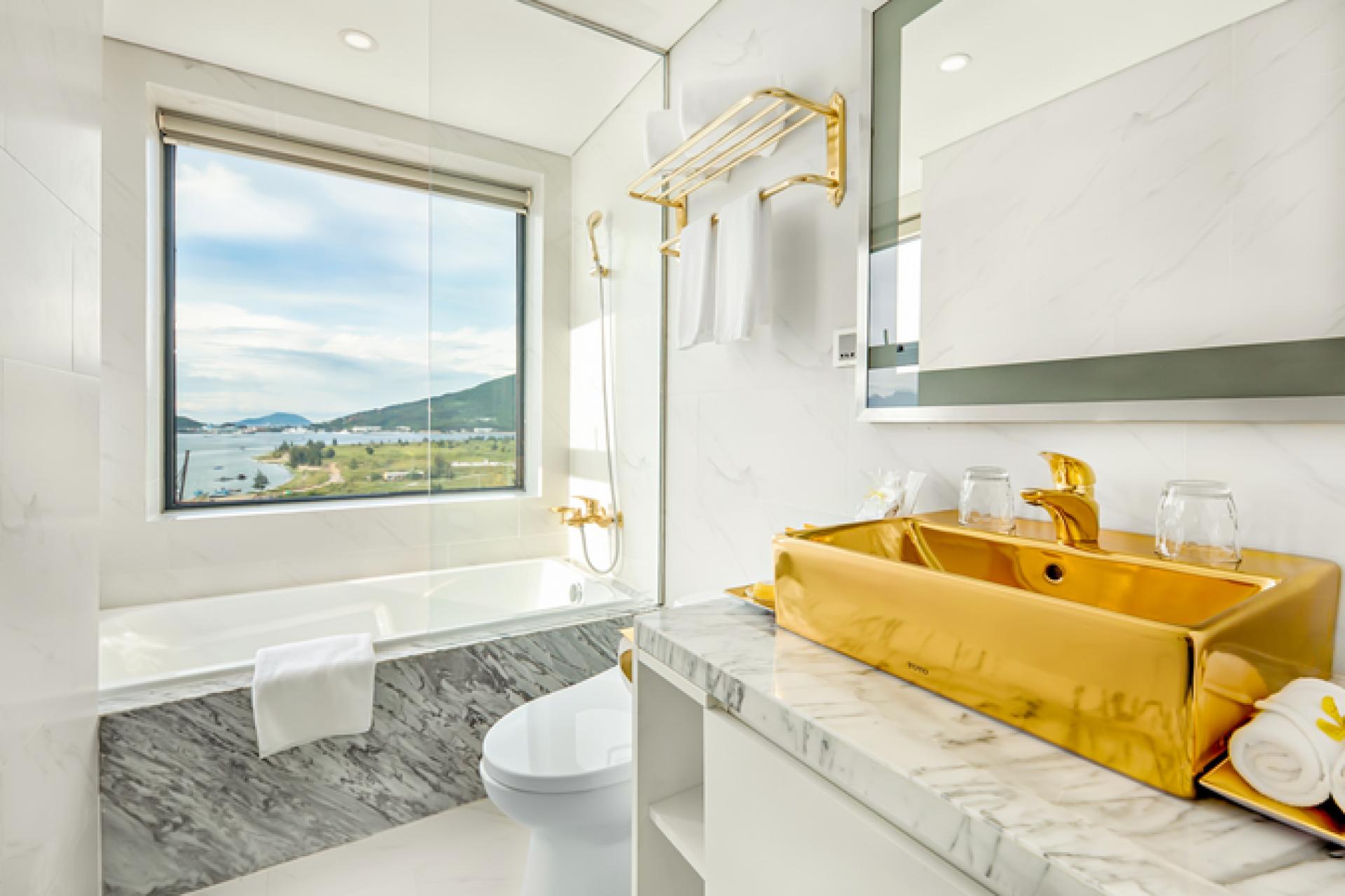 WYNDHAM GOLDEN BAY ĐÀ NẴNG 5