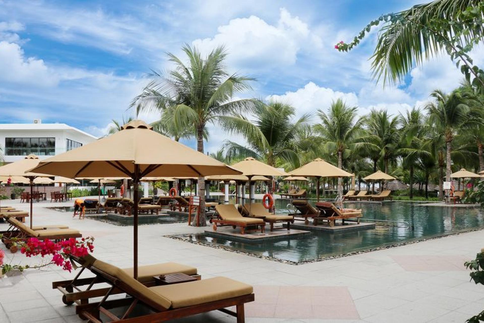 CAM RANH RIVIERA BEACH RESORT & SPA 2