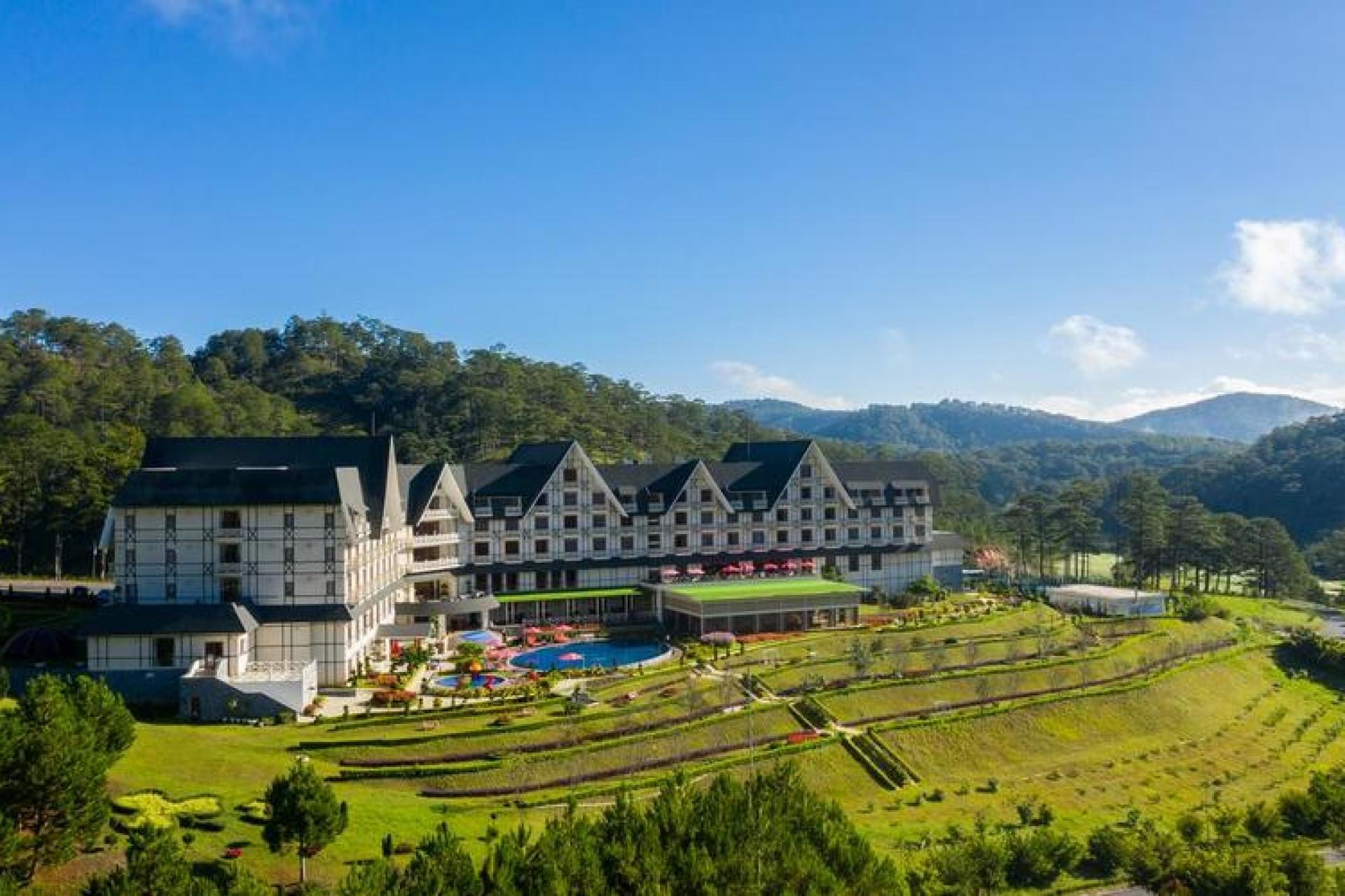 SWISS-BELRESORT TUYỀN LÂM 11